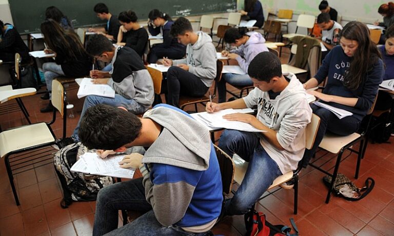 Enem: veja quais escolas do DF alcançaram as maiores notas