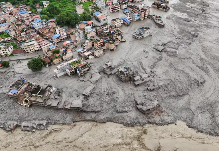 Avalanche no Nepal e no Tibete: número de mortes chega a 362, e quase 1.500 estão desaparecidos