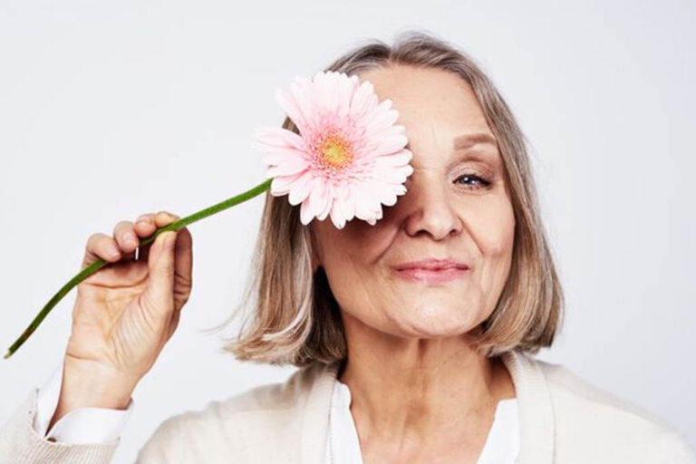 Menopausa: o perigo de transformar o que aparece nas redes sociais em diagnóstico